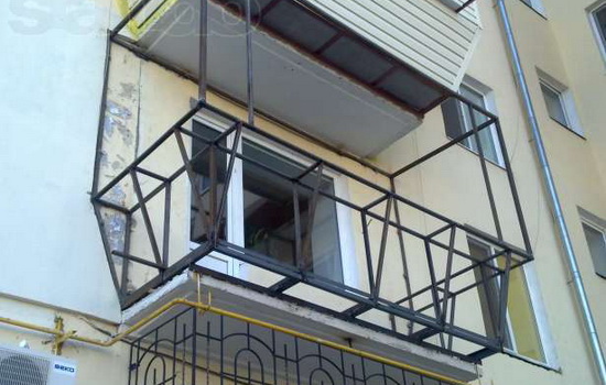 Проведение реконструкционных работ на балконе