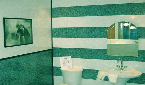 ванная облицованная панелями из ПВХ