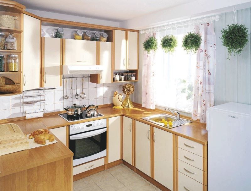 Дизайн кухни 3 на 3 метра с П-образным расположением кухонной мебели