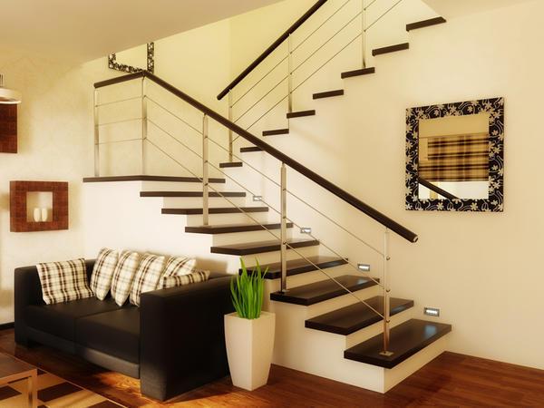 Самый простой вариант для дома - маршевая лестница, изготовленная своими руками