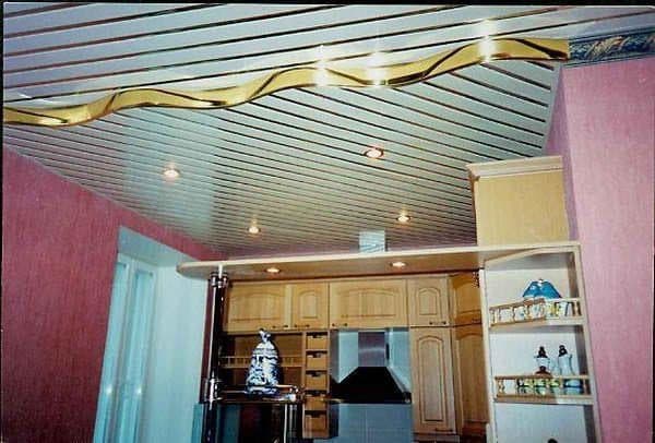 потолки на кухне как выбрать