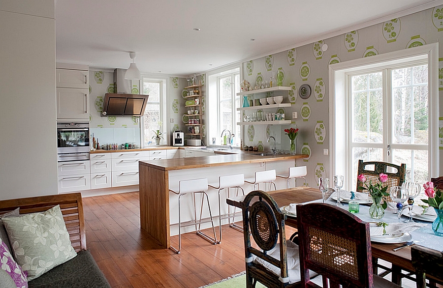 Креативные обои в стильном интерьере кухни от Fotograf Lisbet Spörndly