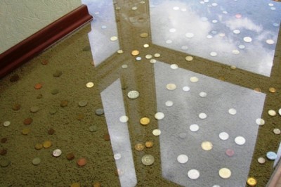 Наливной пол с монетами