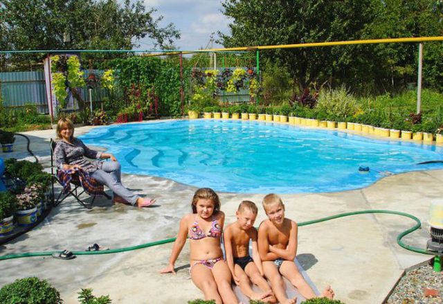 a_homebuilt_swimming_pool_thats_pretty_awesome_640_20