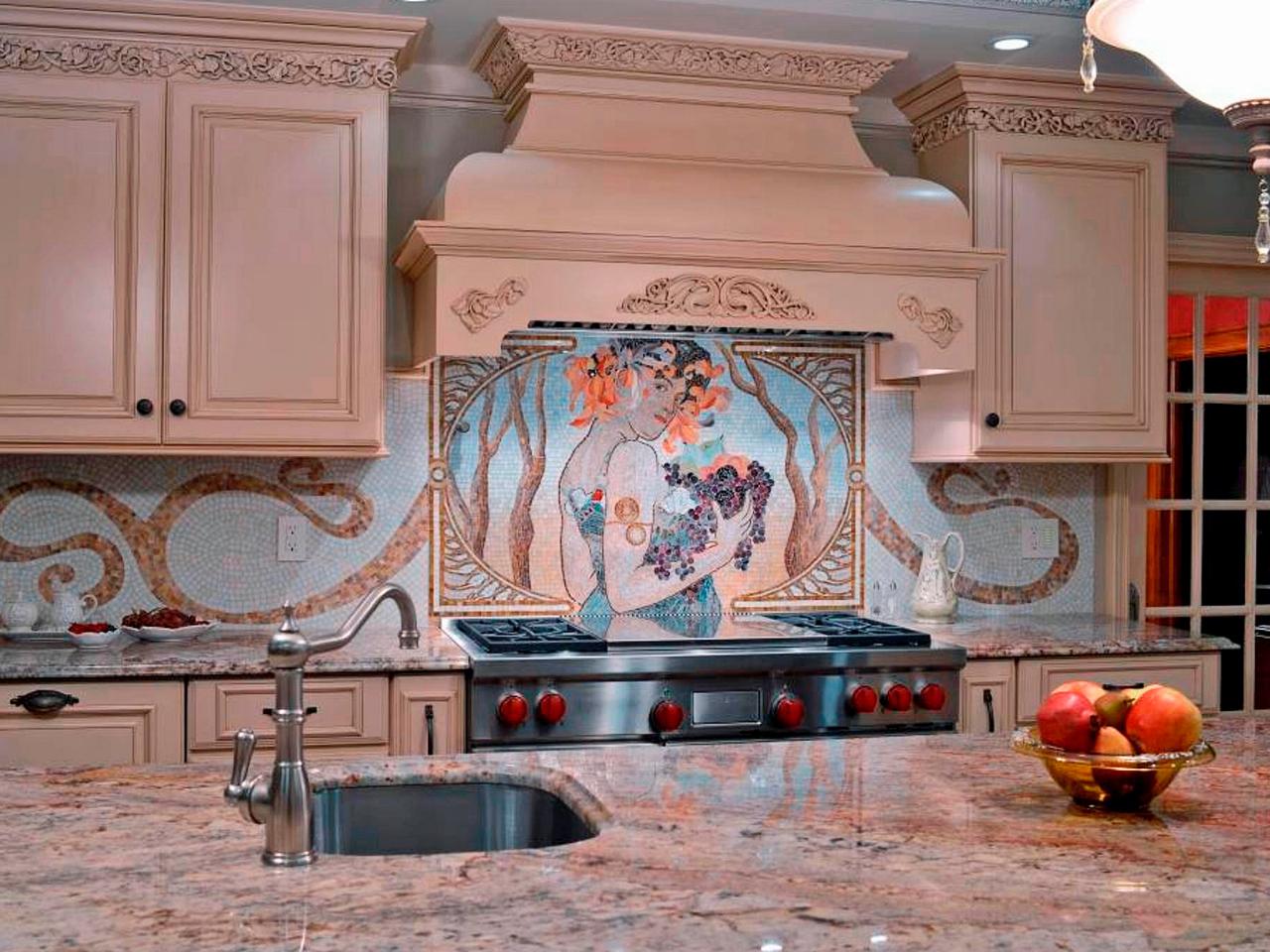 Мозаика на кухне в классическом стиле