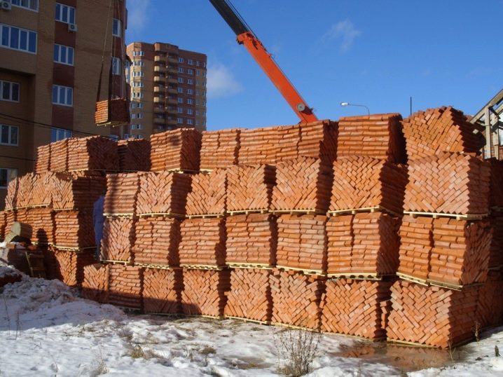 Вес красного кирпича и способы его измерения