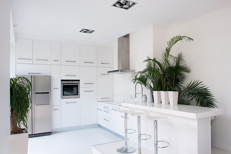 Белая кухня 8 кв.м. - дизайн интерьера