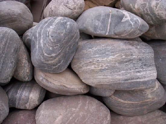 Округлые камни