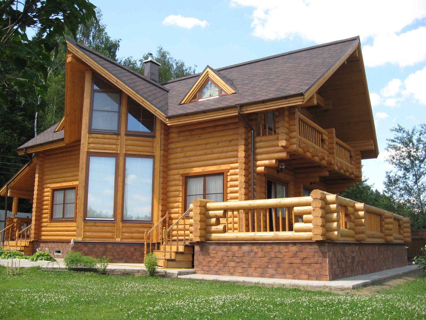 деревянный дом необычной формы